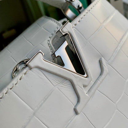 CAPUCINES MINI 21 CUIR DE VEAU BLANC EMBOSSÉ CROCODILE QUINCAILLERIE ARGENTÉE