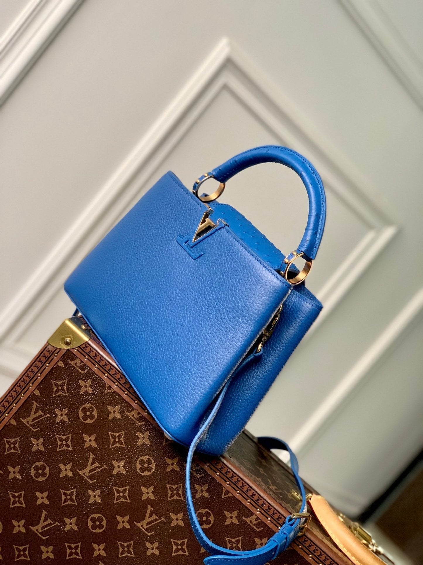 CAPUCINES BB 27 BLEU COBALT TAURILLON MOP QUINCAILLERIE OR