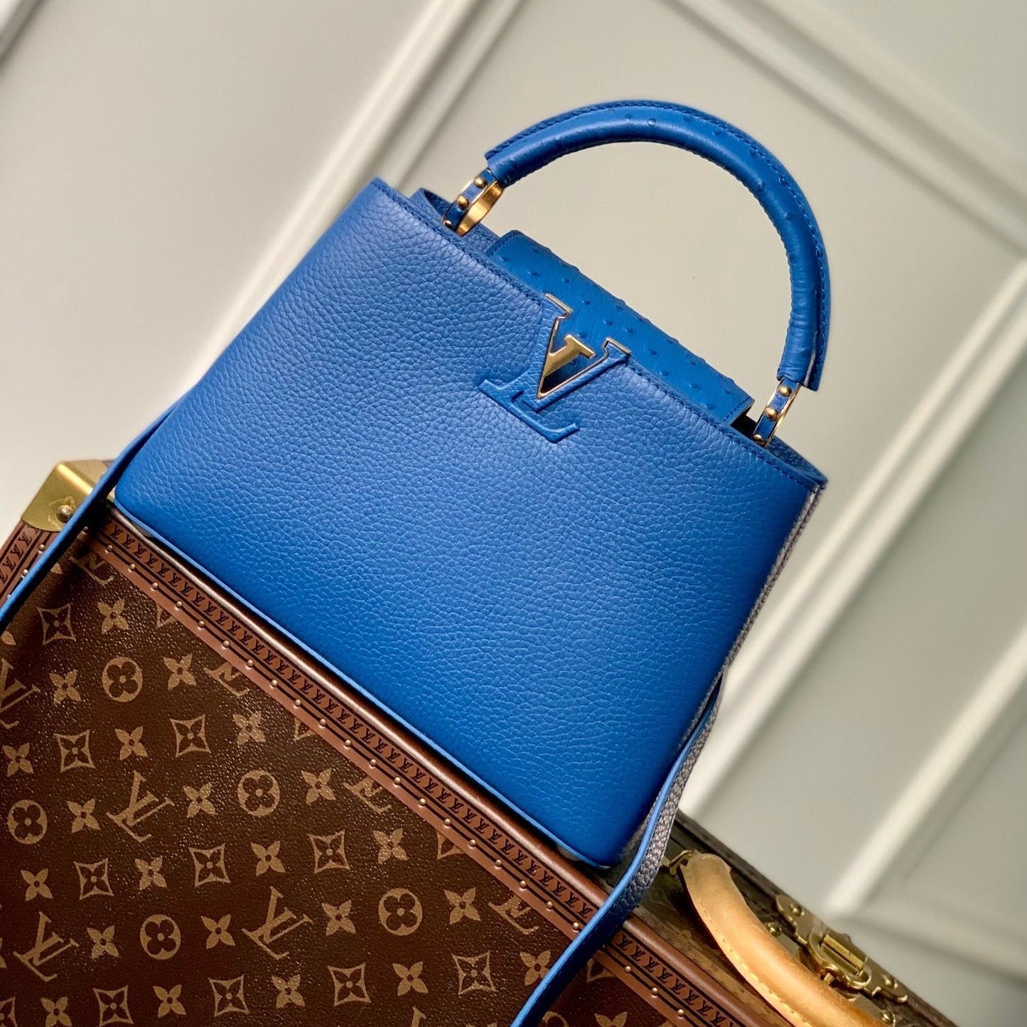 CAPUCINES BB 27 BLEU COBALT TAURILLON MOP QUINCAILLERIE OR