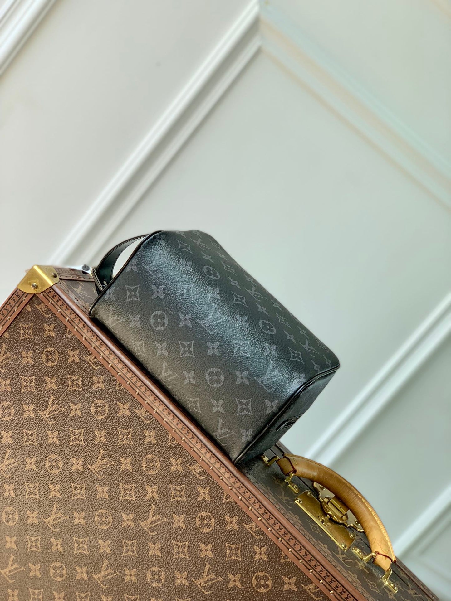 LOCKER DOPP KIT 23 EN TOILE MONOGRAMME ECLIPSE NOIRE