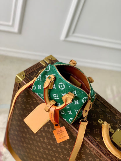 Speedy P9 Bandouliere 18 cm en cuir de veau vert