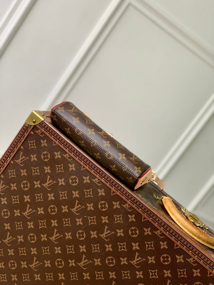 Lv ポシェット ティレット 22 ブラウン モノグラム