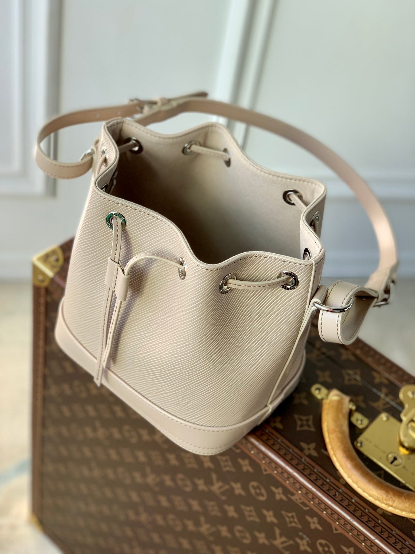 NOÉ BB 20 EN CUIR ÉPI BLANC QUARTZ