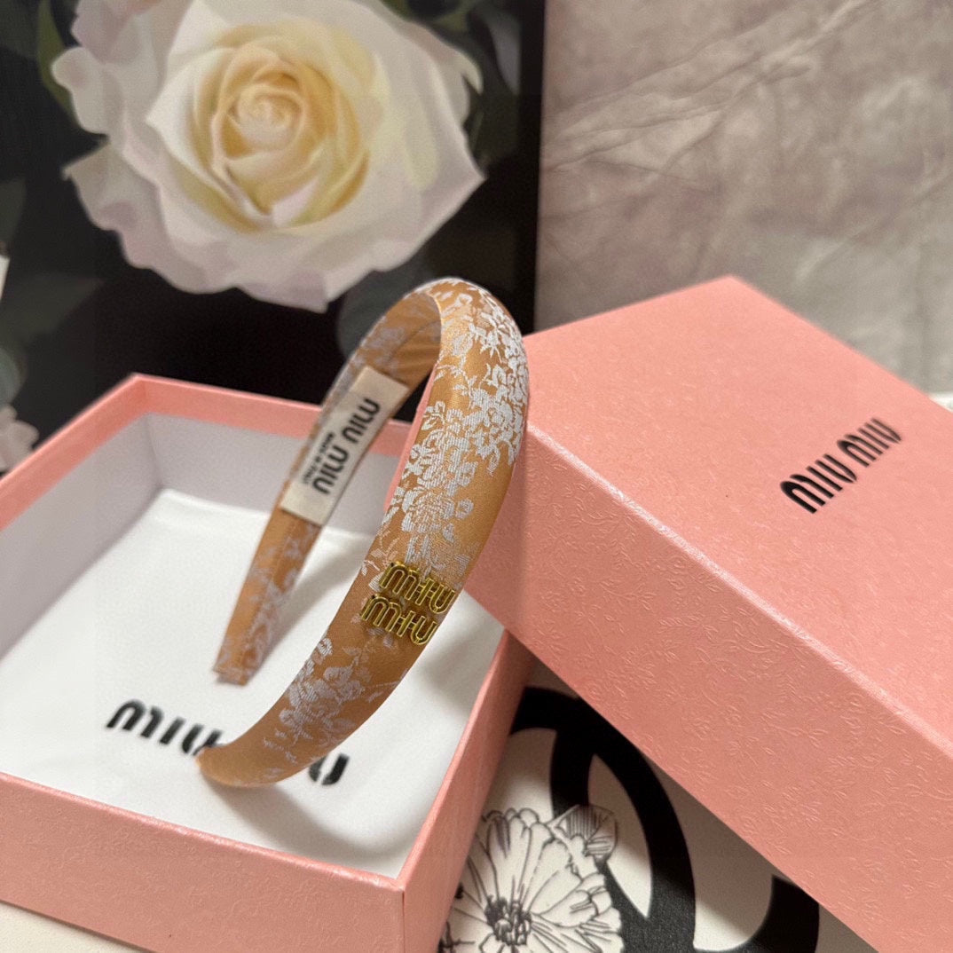 タイガーアイオレンジシルクのガーニチュアプリント付きヘッドバンド 432822
