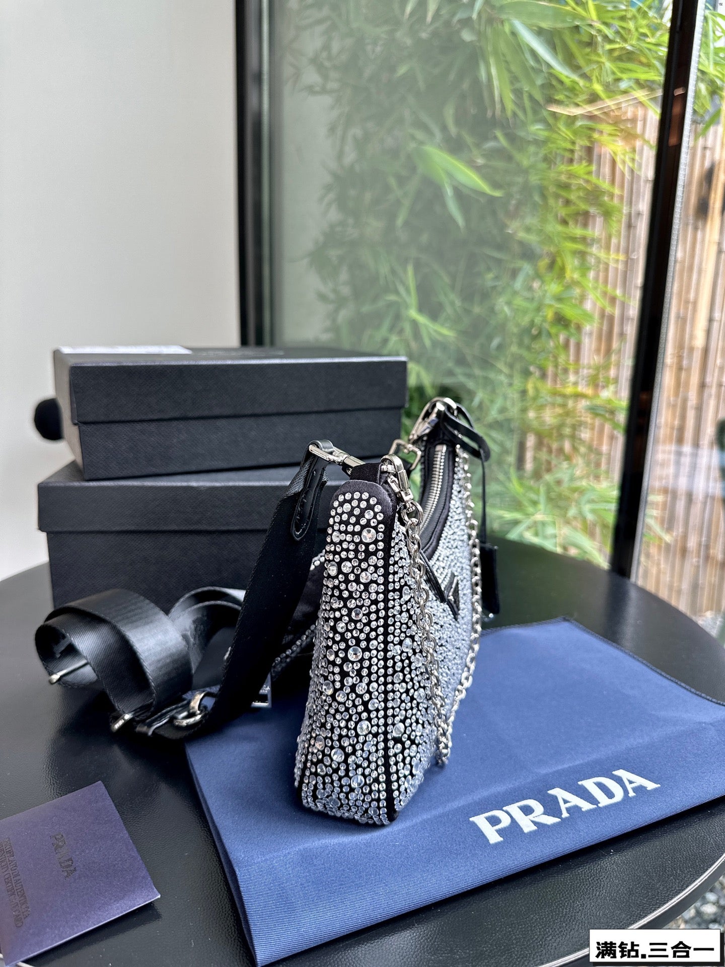 MINI-SAC PRA 22 EN SATIN AVEC STRASS ENTIÈREMENT