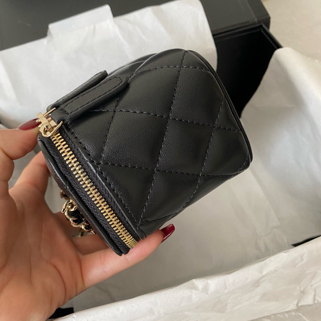 CC クラシック バニティバッグ 10cm ブラック ラムスキン ゴールド金具