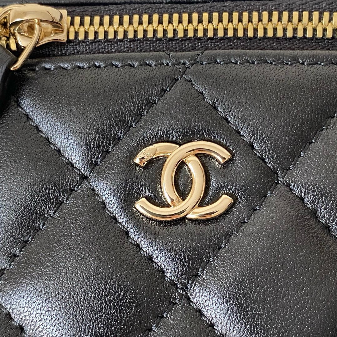 CC クラシック バニティバッグ 10cm ブラック ラムスキン ゴールド金具