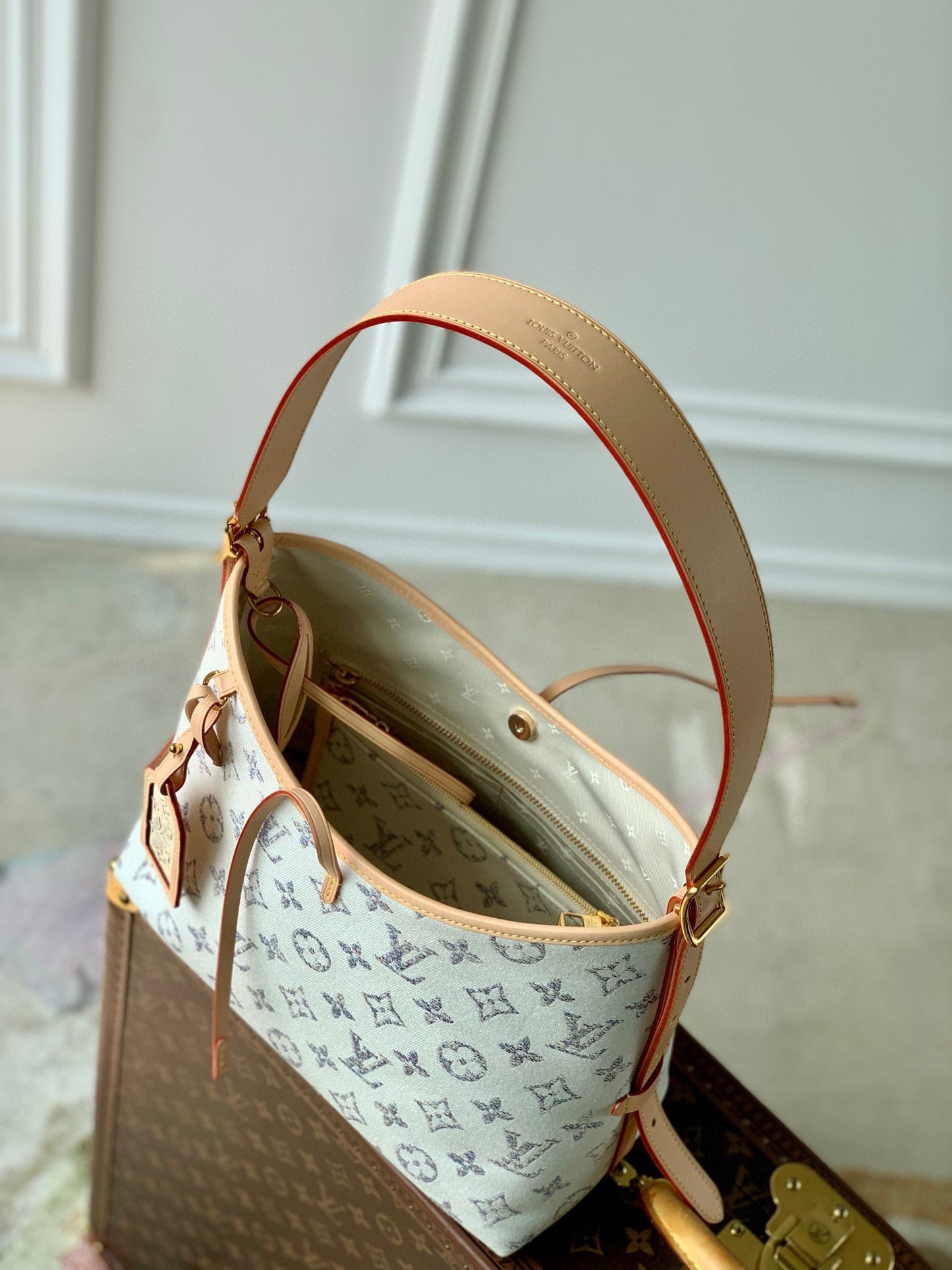Lv CarryAll 29 Cuir beige Tissu jacquard monogramme blanc