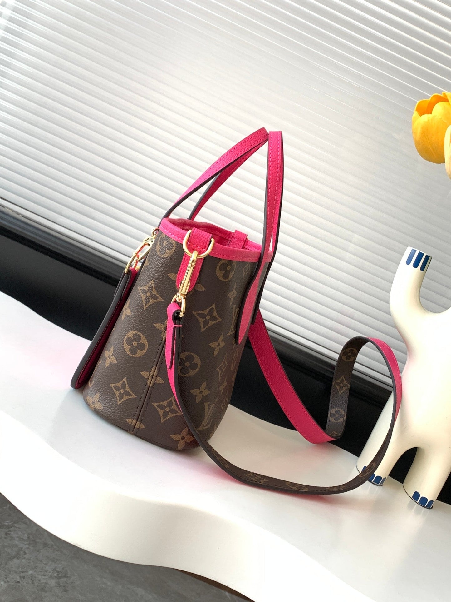 Neverfull 24 Bandoulière Inside Out BB Red Calfskin