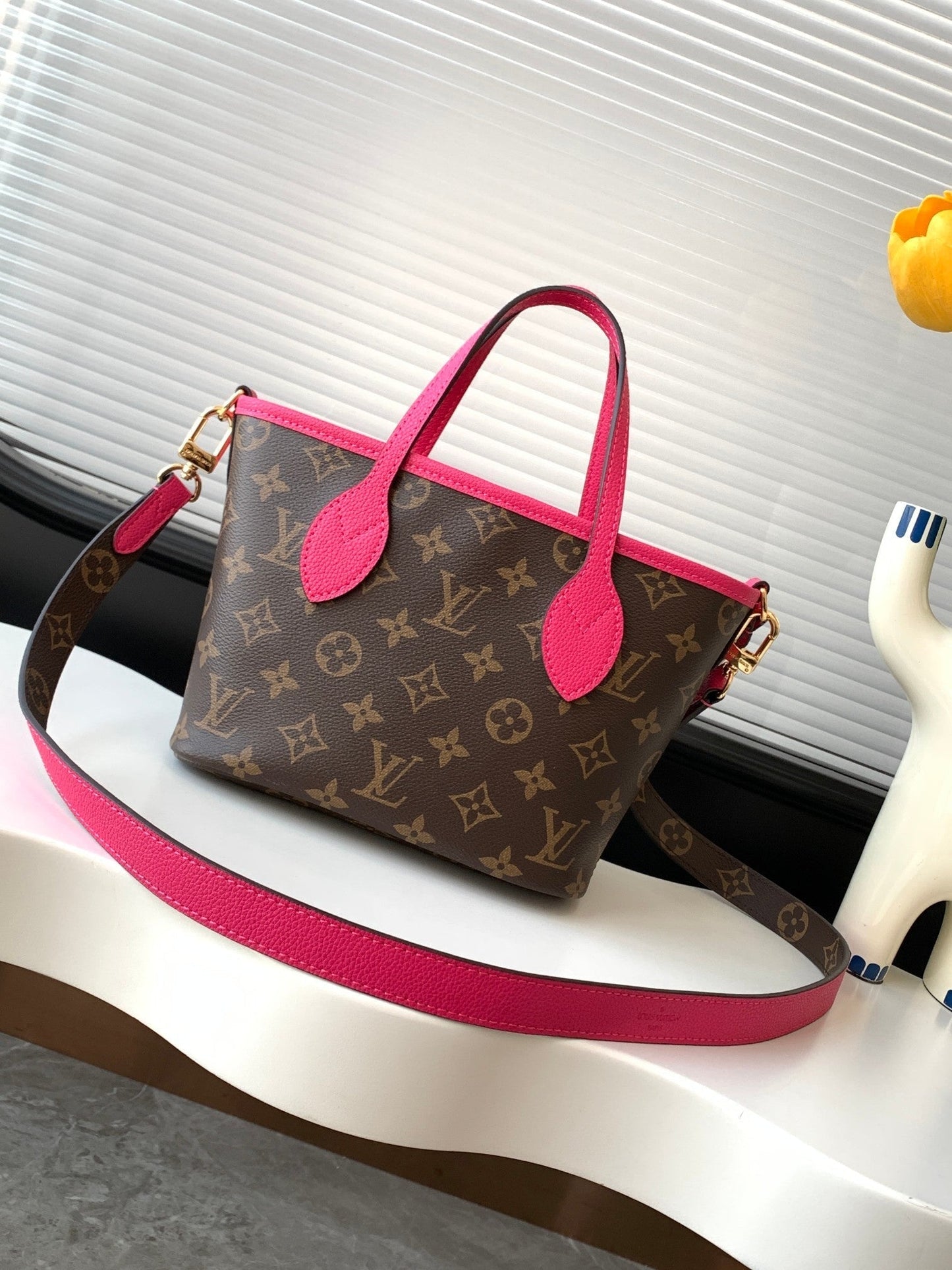 Neverfull 24 Bandoulière Inside Out BB Red Calfskin