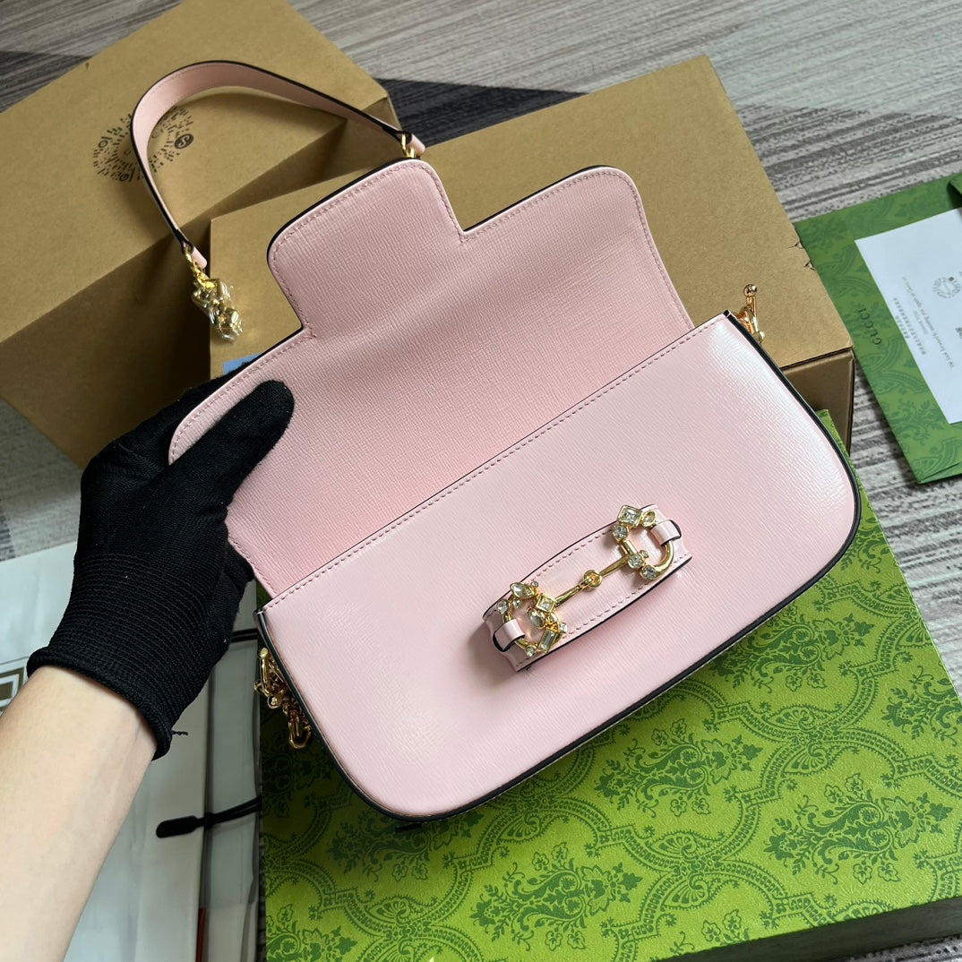 SAC À BANDOULIÈRE DIAMOND HORSEMORS 24 EN CUIR DE VEAU ROSE CLAIR, QUINCAILLERIE DORÉ 