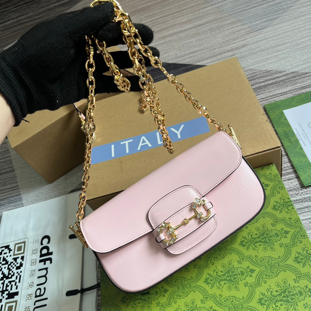 SAC À BANDOULIÈRE DIAMOND HORSEMORS 24 EN CUIR DE VEAU ROSE CLAIR, QUINCAILLERIE DORÉ 