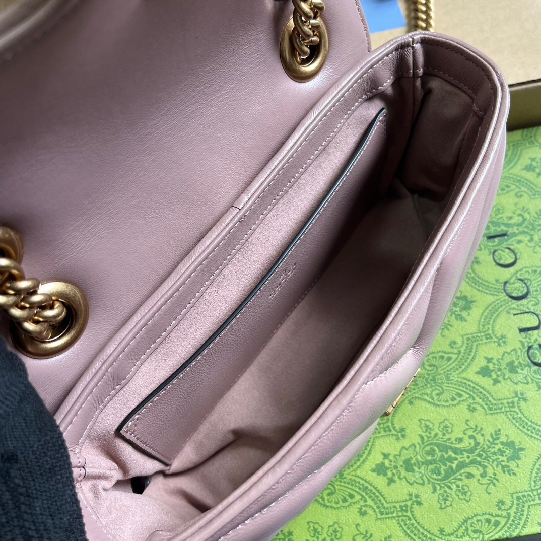 Petit sac GG Marmont 22 en cuir d'agneau rose vif