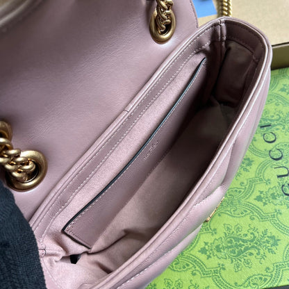 Petit sac GG Marmont 22 en cuir d'agneau rose vif