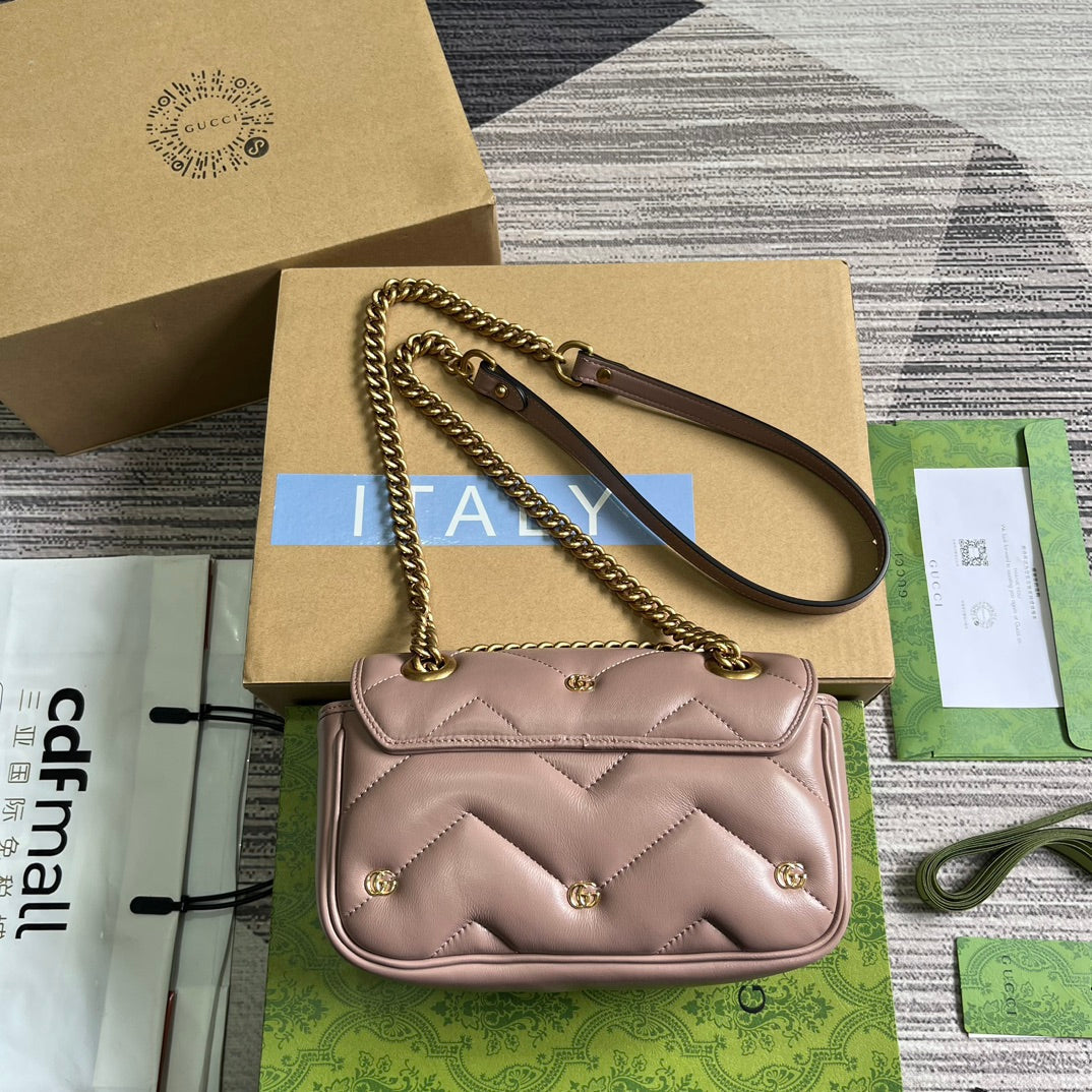 Petit sac GG Marmont 22 en cuir d'agneau rose vif