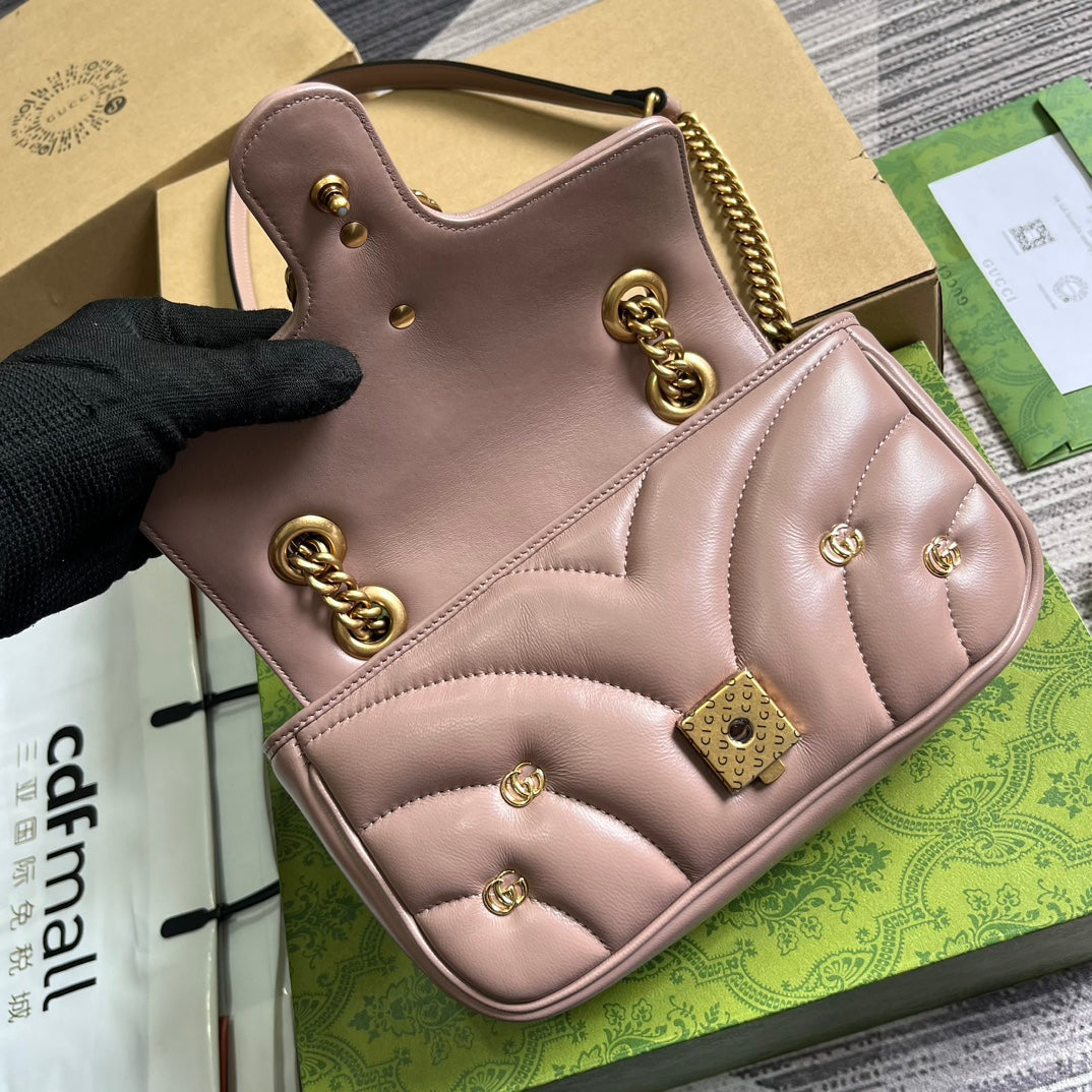 Petit sac GG Marmont 22 en cuir d'agneau rose vif