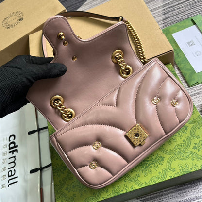 Petit sac GG Marmont 22 en cuir d'agneau rose vif