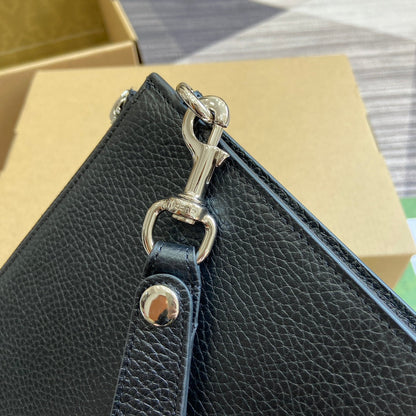 POCHETTE 28 AVEC LOGO GG EN CUIR DE VEAU NOIR