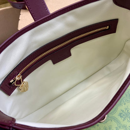Petit sac bandoulière Jackie 27 en cuir de veau bordeaux et métal doré