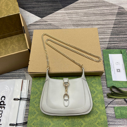 ジャッキー・ノッテ ミニバッグ 19インチ ホワイトカーフスキン ゴールド金具