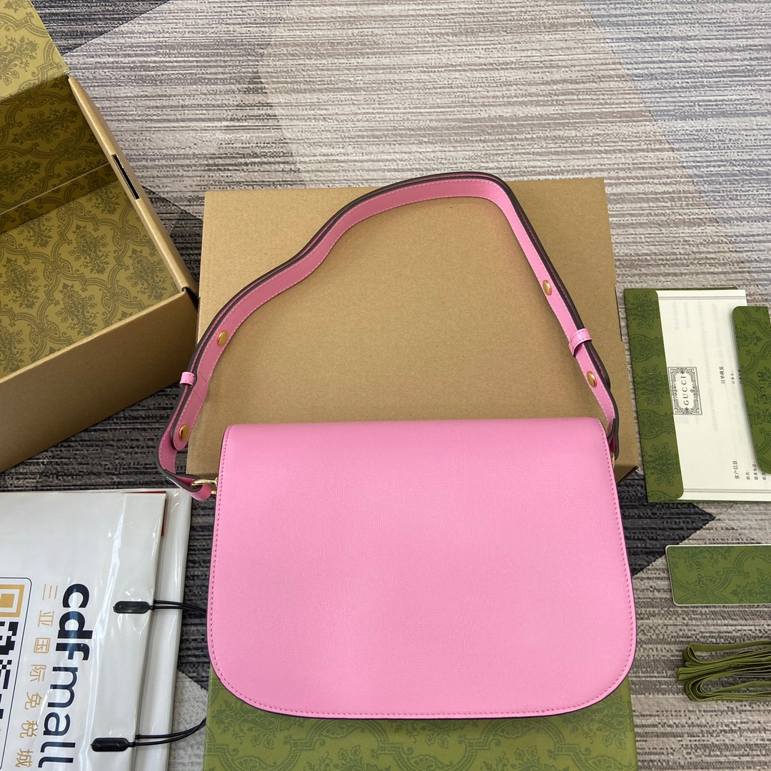 SAC À BANDOULIÈRE HORSEBIT 1955 25 EN CUIR D'AGNEAU ROSE QUINCAILLERIE DORÉ