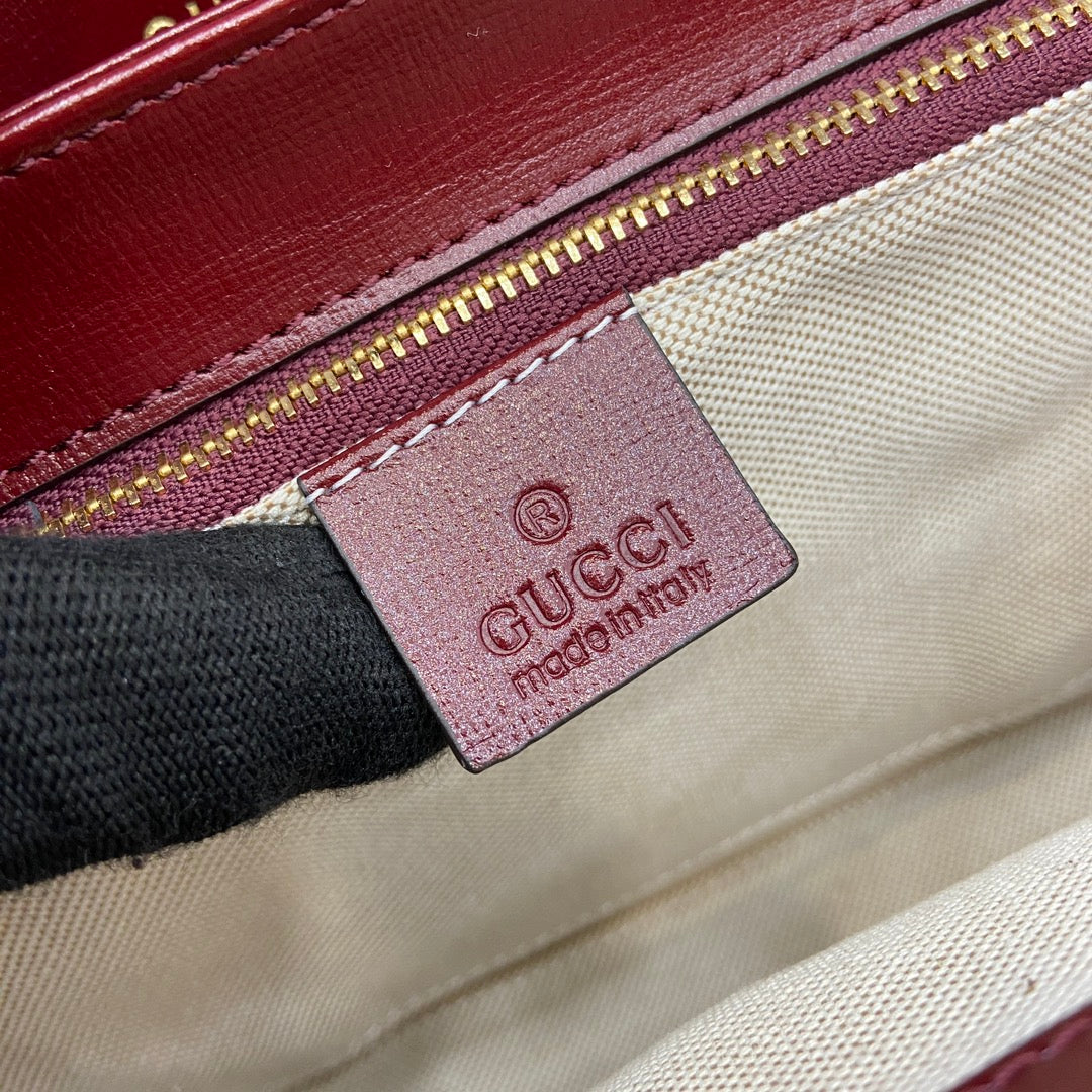SAC À BANDOULIÈRE HORSEBIT 1955 25 EN CUIR D'AGNEAU ROUGE VIN, QUINCAILLERIE DORÉ