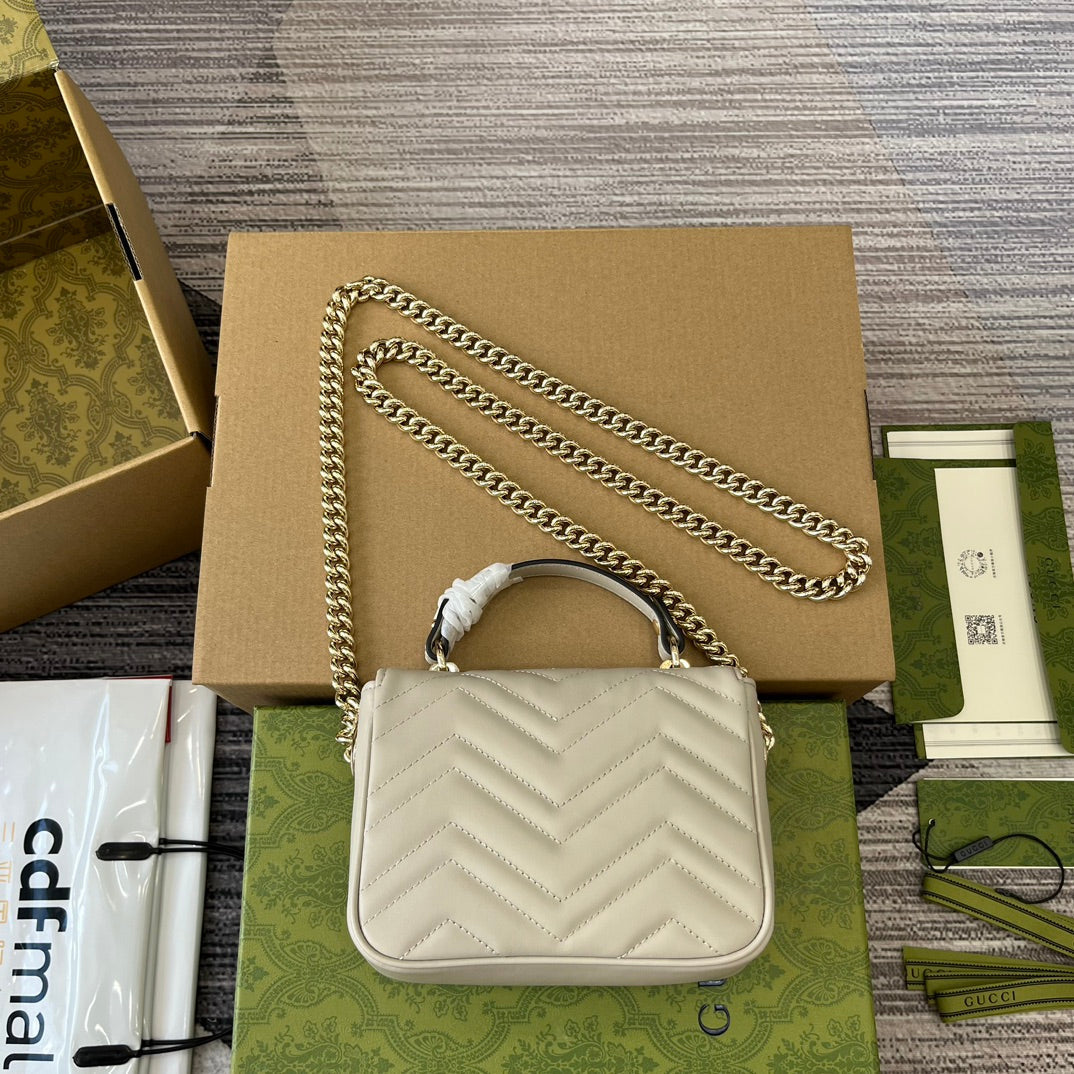 Mini sac à main GG Marmont 13 en cuir de veau blanc