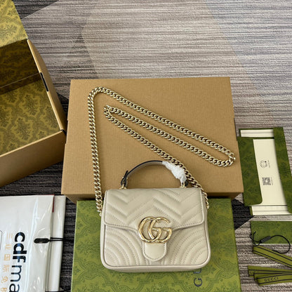 Mini sac à main GG Marmont 13 en cuir de veau blanc