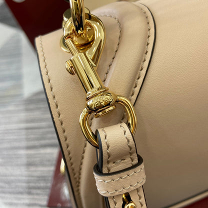 SAC À BANDOULIÈRE MOYEN BLONDIE 32 EN CUIR DE VEAU BEIGE, QUINCAILLERIE DORÉ