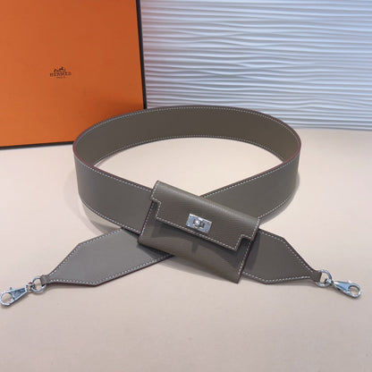 Bandoulière Kelly Pocket 50 mm en cuir Epsom gris avec quincaillerie argentée 