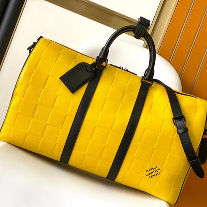 Sac bandoulière Keepall 50 en cuir de veau damier jaune