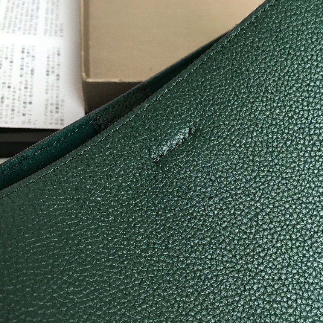 サングル シーバケット 24 バッグ グリーン フォレスト カーフスキン