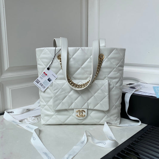 Sac Hobo Shopping 23P en cuir de veau blanc et accessoires dorés