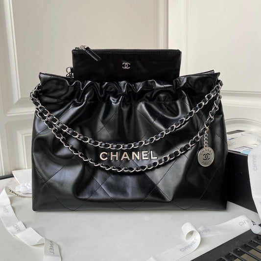 Sac Hobo 22 CC 24C 45 cm en cuir d'agneau noir