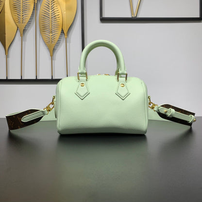 SPEEDY 18 EN CUIR DE VEAU VERT PASTEL, QUINCAILLERIE DORÉ