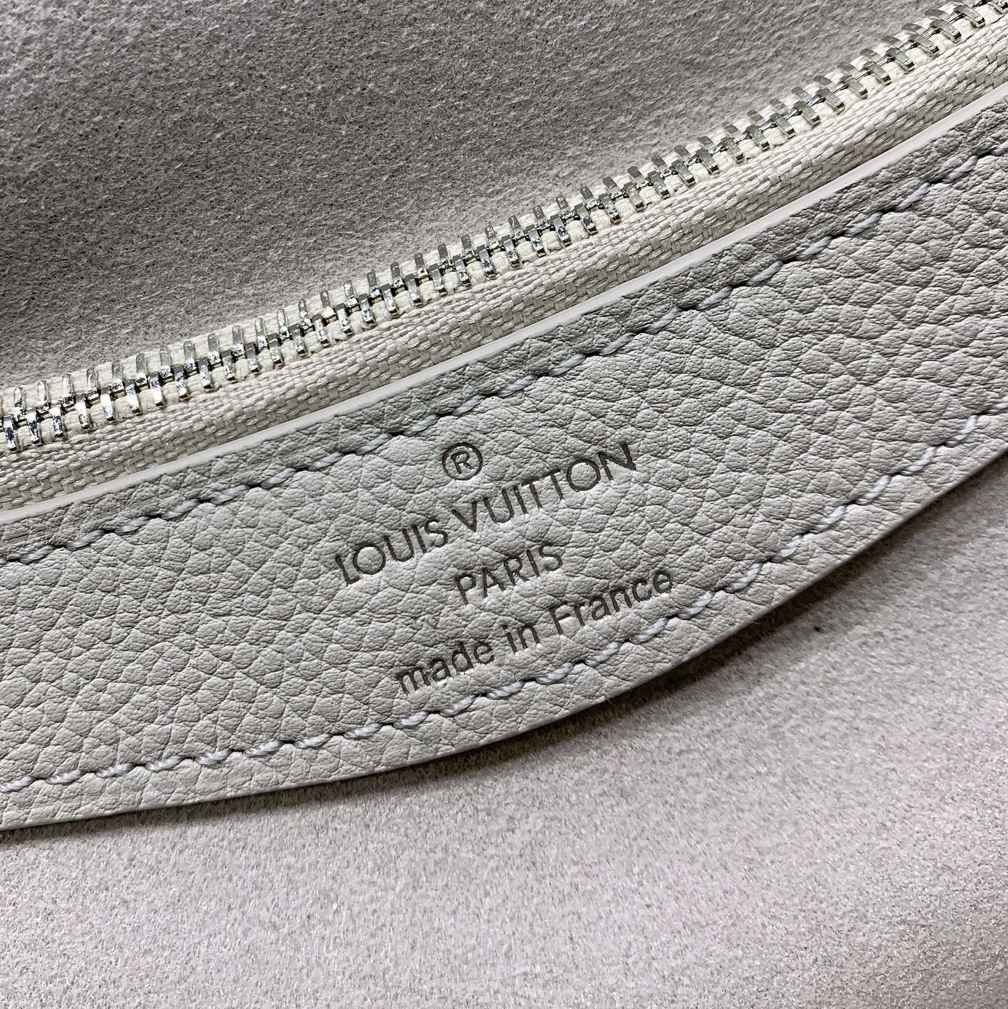 Sac à main LV Diane Brume en toile monogrammée grise 205493