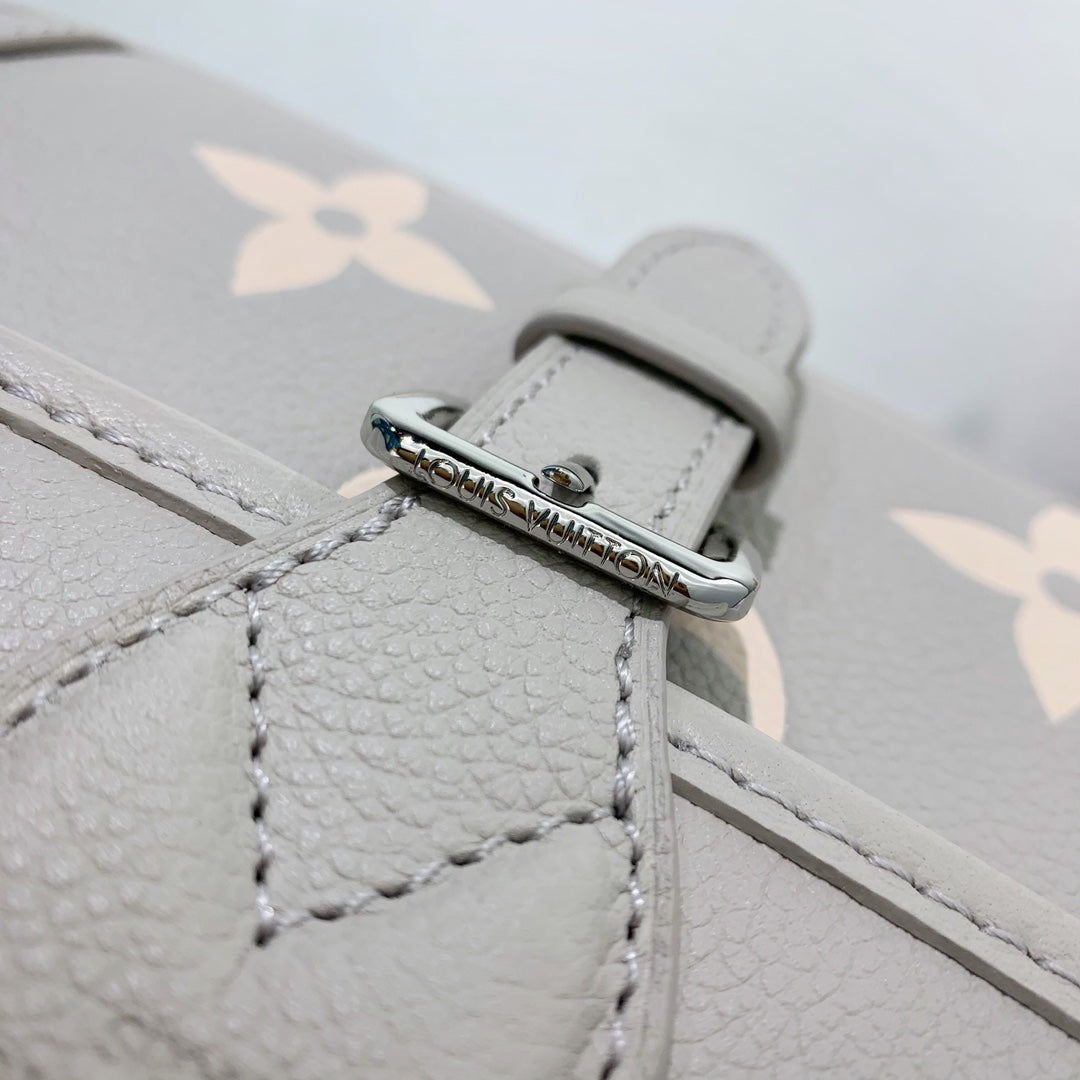 Sac à main LV Diane Brume en toile monogrammée grise 205493