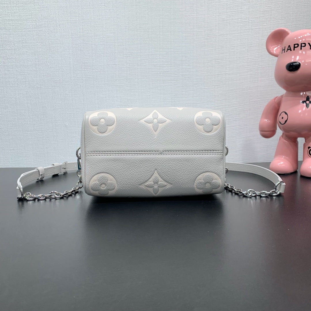 LV Speedy Bandouliere 20 Brume Gris Monogramme Empreinte Cuir 205495