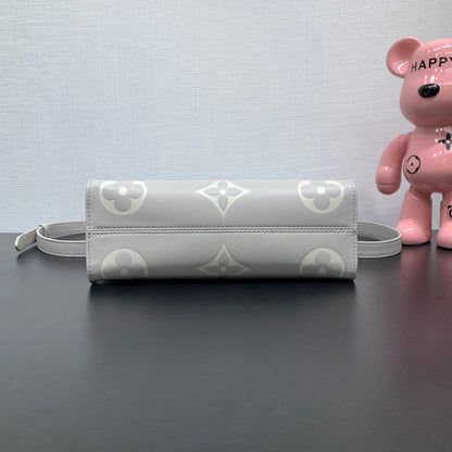 LV オンザゴー イーストウエスト グレー モノグラム アンプラント レザー 205497