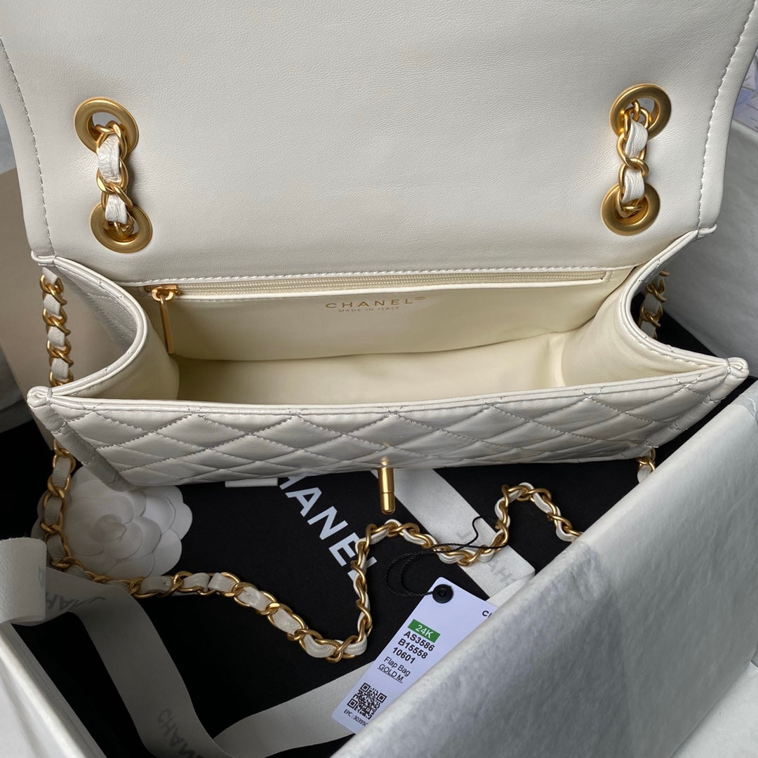 Sac à rabat moyen 24s 25 cm en cuir de veau crème avec finitions dorées