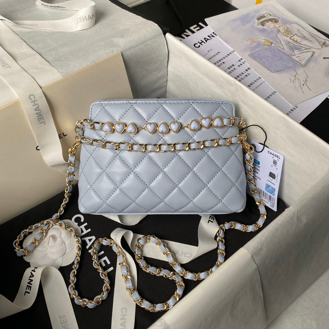 24p clutch with chain 19cm turquoise blue lambskin