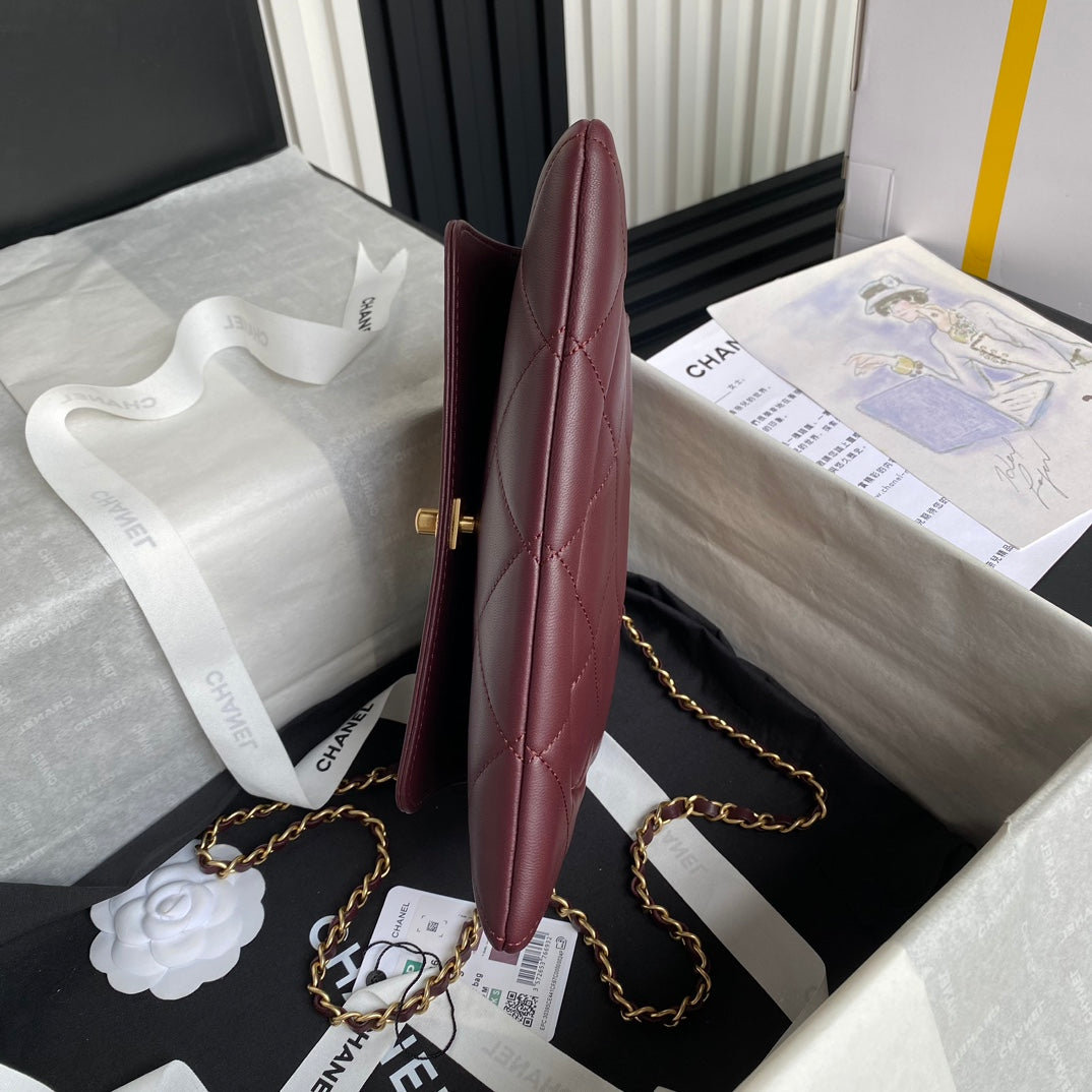 Pochette CC 24b 25 cm en cuir d'agneau bordeaux
