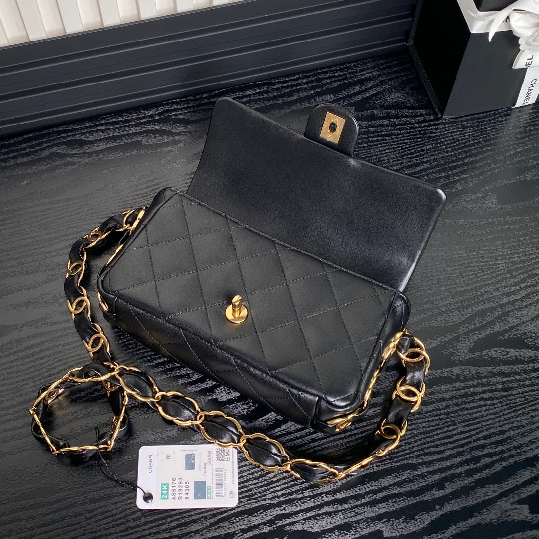 CC 24K ミニフラップバッグ 21cm ブラック ラムスキン ゴールド金具