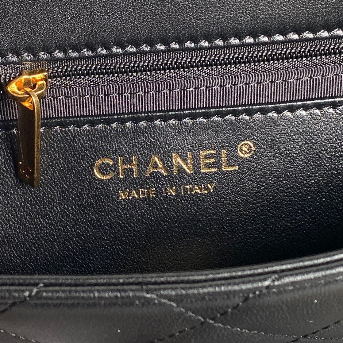 CC 24K ミニフラップバッグ 21cm ブラック ラムスキン ゴールド金具