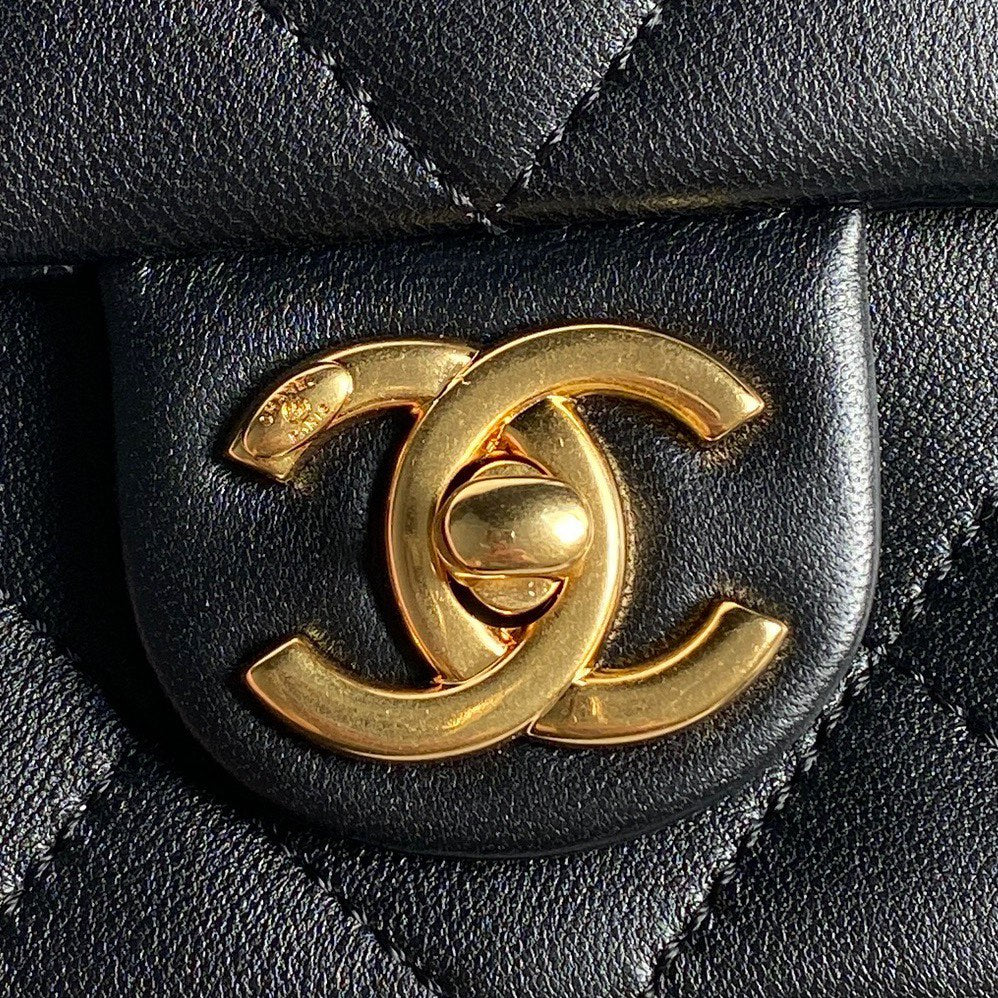 CC 24K ミニフラップバッグ 21cm ブラック ラムスキン ゴールド金具