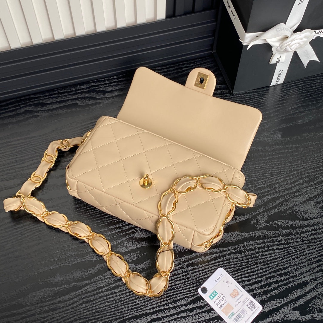 CC 24K ミニフラップバッグ 21cm ベージュ ラムスキン ゴールド金具