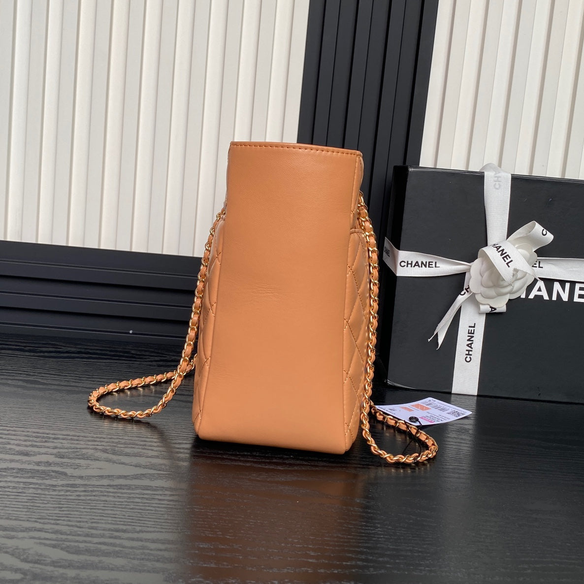 Sac cabas 24 carats 32 cm en cuir de veau marron, finitions dorées
