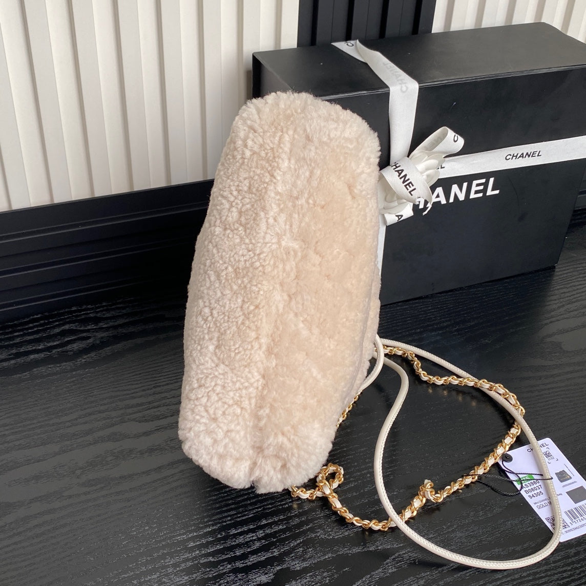Sac Hobo CC 24K 22 20 cm en laine beige et fourrure