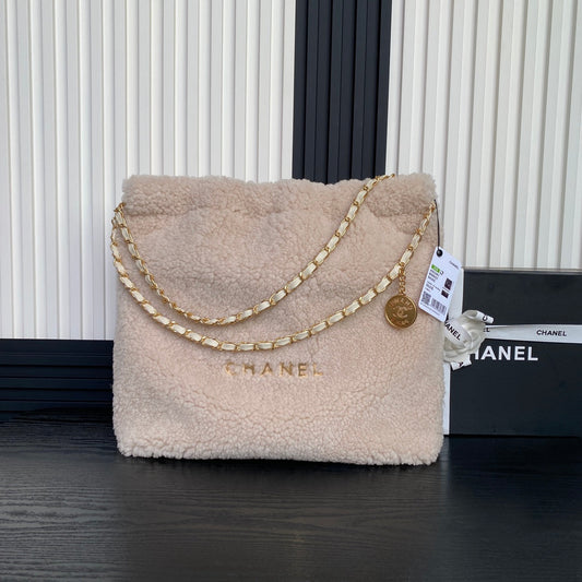 Sac Hobo CC 24K 22 39 cm en laine beige et fourrure 