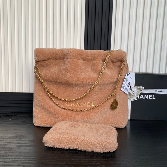 Sac Hobo CC 24K 22 39 cm en laine marron et fourrure 